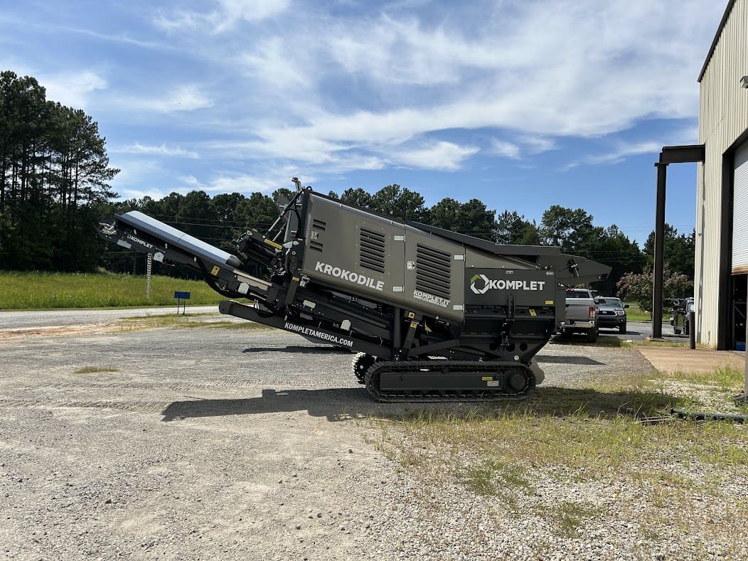 Read more about the article Can I Use a Shredder to Crush Concrete with Rebar? A Comprehensive Guide