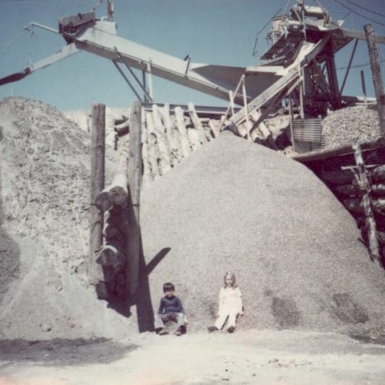 empire_stone_1974-560x560